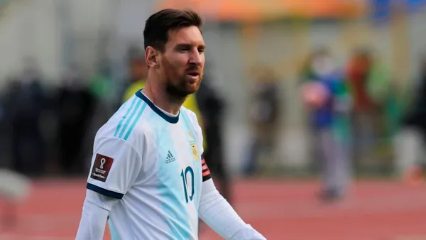 A companion of the idol criticized him as was very near to punch him for this reason.