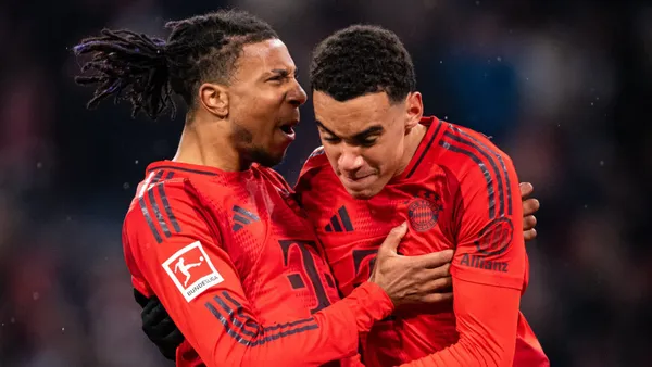 A frantic start to the game sees Bayern and Leipzig level.