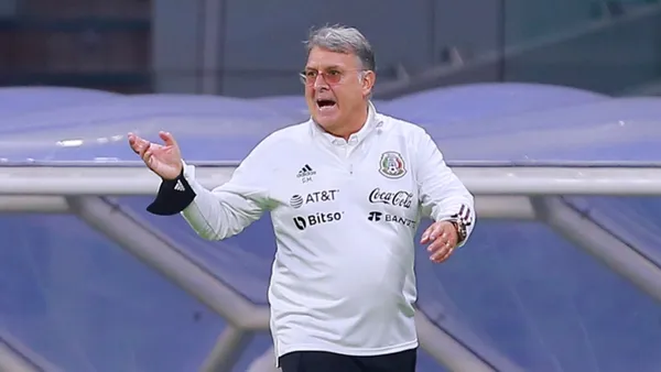 A new coach was spotted on Estadio Azteca.