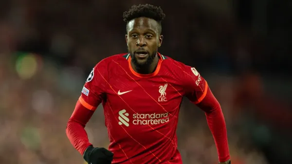 According to Fabrizio Romando, the Belgian striker already has practically one foot out of the Reds.