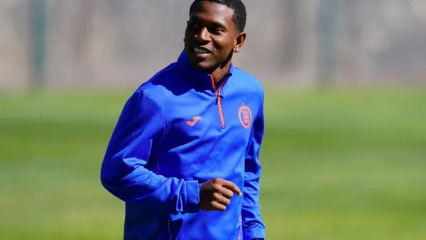 According to information from Brazil, the Ecuadorian striker will move to Santos.