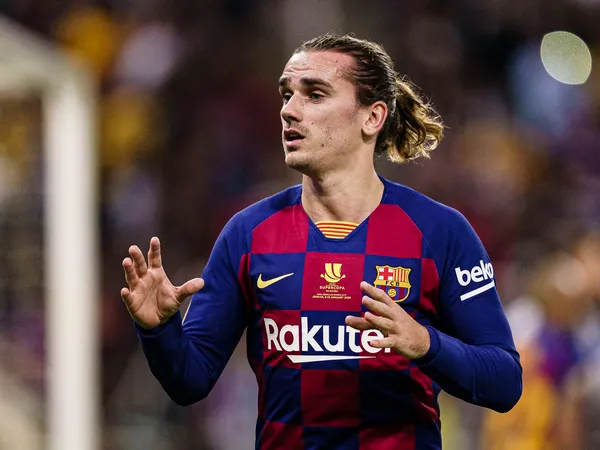 According to ‘Sport’, Griezmann only wants to sign for Atlético de Madrid in case he has to leave Barcelona. However, the conditions do not favor the Catalan club.