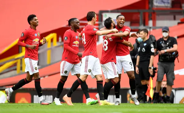 After signing for Manchester United last year, Dutch midfielder Donny Van de Beek would be close to leaving the English club. Real Madrid would be his new destination.