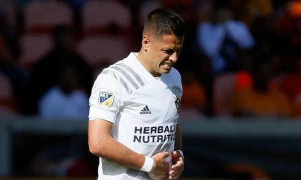 After the bad year of Los Angeles, “Chicharito” Hernandez recommended an Argentinian player to buy.