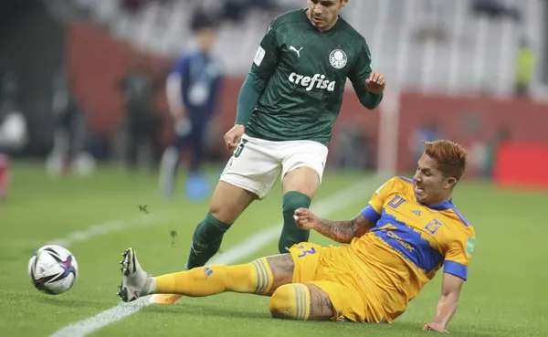 Ahead of an incredibly important game, the defender has expressed very controversial comments on his future.