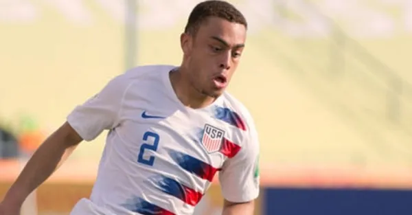 Ajax head coach Erik Ten Haag has opted for Noussair Mazraoui to replace him. It is believed Mazraoui's performances are more consistent than Dest´s.