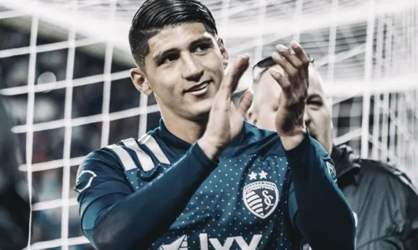 Alan Pulido became one of the main cast members of Sporting Kansas City. After playing in the Liga MX, he made a comparison that generated controversy.