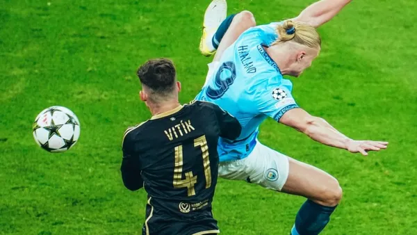 Alonso's playing style and its suitability for both clubs. Foto: Instagram