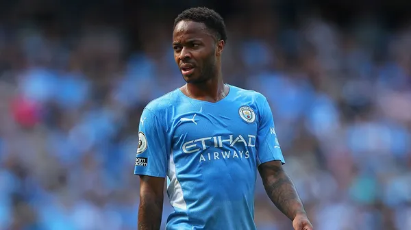 Although Manchester City wants to continue counting on the winger, Sterling has set his conditions to sign his renewal. At FC Barcelona they seek to sign him in the next market, and they attend to these attentively.