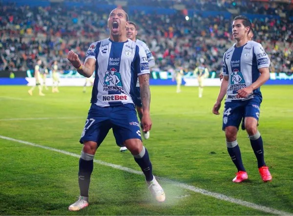 America suffered a heavy defeat in the first leg of the quarterfinals