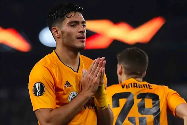 An attacker from the Premier League that once mocked the Mexican from Wolverhampton, now regretted.