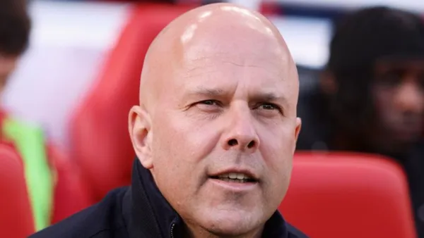 Arne Slot critiziced Mikel Arteta's plan on set-pieces goals - X @LFC