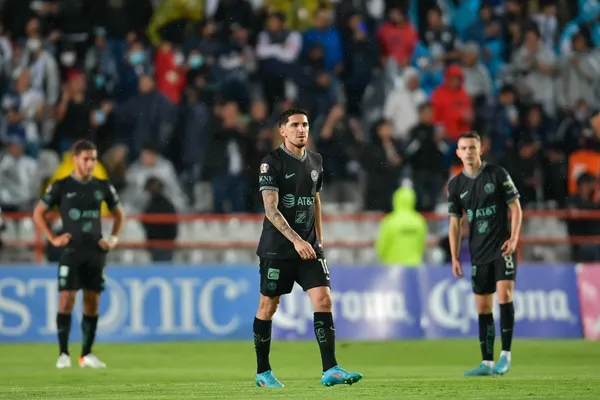 Baños was responsible for the signing of Santiago Solari.