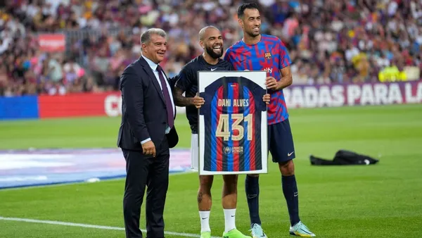 Barcelona hosted Pumas UNAM for the Joan Gamper trophy , Dani Alves received his farewell tribute.