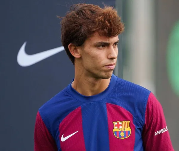 Barcelonas new striker can't believe the wild reaction of the fans due to his arrival.