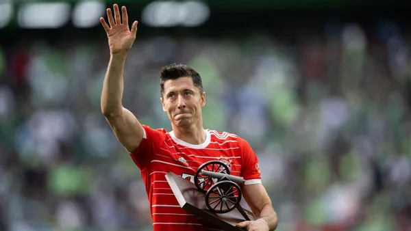 Bayern prepare for the possible departure of Robert Lewandowski.
