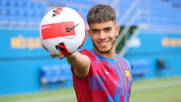 Before Barça signed him, Abde aroused the interest of other clubs such as Valencia, Betis, or Almeria.