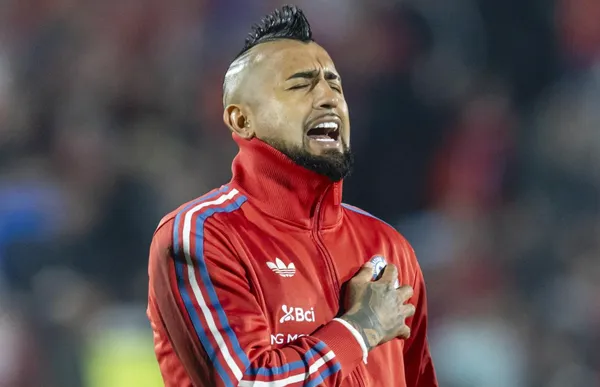 Beyond Chile: Vidal's Kids Show Off an Unlikely National Team Jersey.