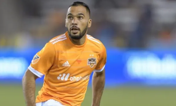 Brazilian American Alex has travelled along the world playing in exotic places. After his experience in Chicago Fire and Houston Dynamo, now he landed in India.