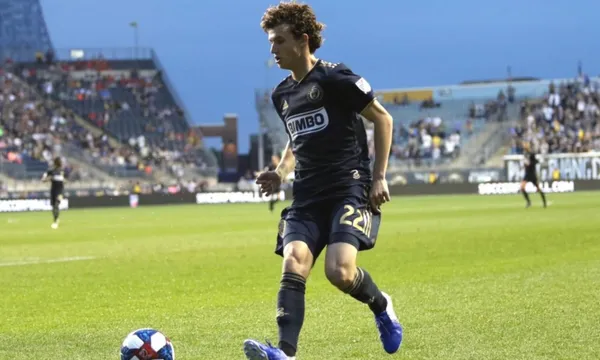 Brendan Aaronson had to played in four different positions during the Philadelphia Union's triumph over FC Cincinnati. Coach Jim Curtin praises him highly. But it's a matter of time for his transfer to Red Bull Salzburg to be official.