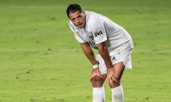 Chicharito Hernandez continues without scoring goals and the concern grows among the fans, but this is not something new.