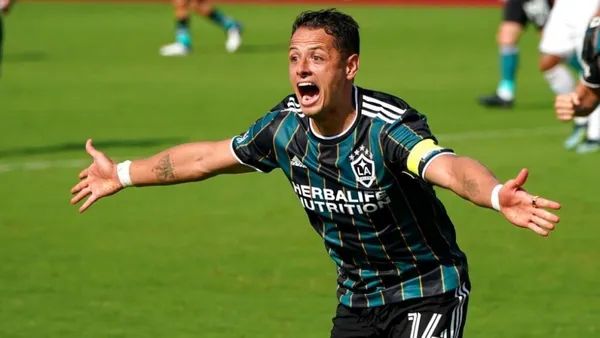 Chicharito Hernández scored a double and became MLS's top scorer with ten touchdowns.