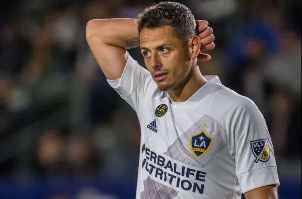 Chicharito Hernández won't play against Seattle Sounders on Thursday. The international Mexican who has already played three World Cups has a career marked by injuries.