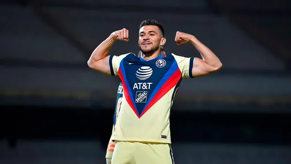 Chivas de Guadalajara is looking for a forward for next Liga MX year and could steal Henry Martin from Club America.