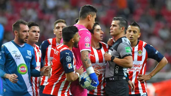 Chivas played with a one man advantage until Miguel Ponce was sent off after a foul on Santamaría.