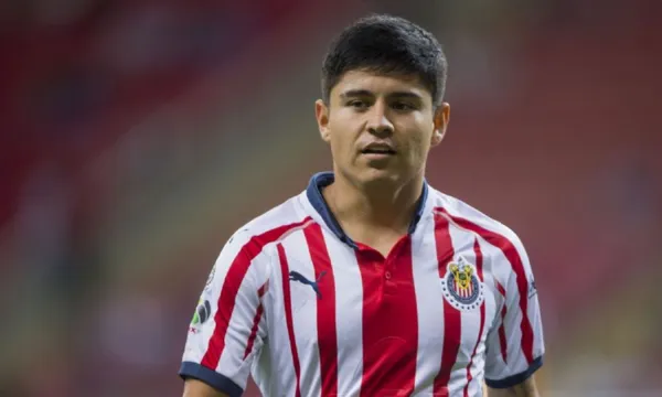Chivas welcomes back Eduardo 'Chofis' Lopez, but he won't stay; they already have a new team for him