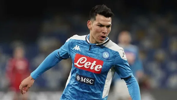 Chucky Lozano is back after Thursday´s collision in the match against Leicester
