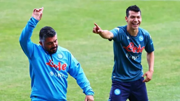 Club Arsenal would start offering about 45 million Euros for the Mexican forward