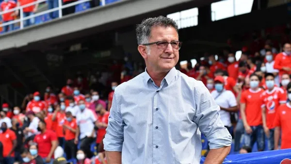 Club Chivas would choose Juan Carlos Osorio as its new head coach; the Colombian coached the Mexican national team.