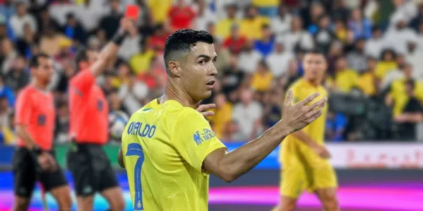 Cristiano Ronaldo being sent off in the match vs Al-Hilal in the Saudi Arabian Super Cup
