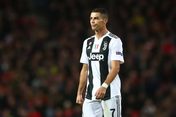 Cristiano Ronaldo did not start Juventus' last match and alarms were raised about the Portuguese's departure. Paris Saint-Germain is attentive to the striker's condition and is planning a last-minute move.