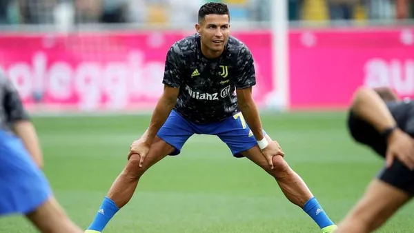 Cristiano Ronaldo took all the covers of the newspapers in recent days. It seemed that he had everything agreed with Manchester City, and in less than 24 hours, he set his arrival at the classic rival.