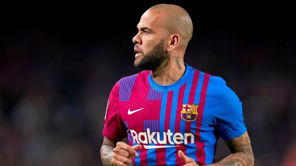 Dani Alves, after leaving FC Barcelona, could join Liga MX, but not Tigres or Pumas.