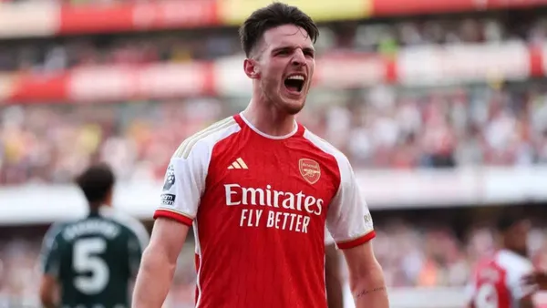 Declan Rica settles his favorite out of two legendary Premier League midfielders.