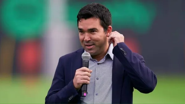 Deco wants to sign a player on loan this winter for FC Barcelona.