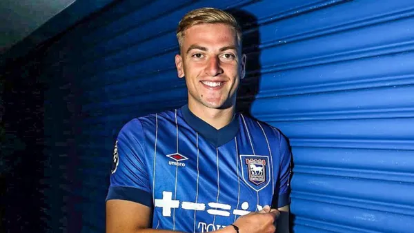 Delap Converts Penalty to Put Ipswich 1-0 Up Against Chelsea.