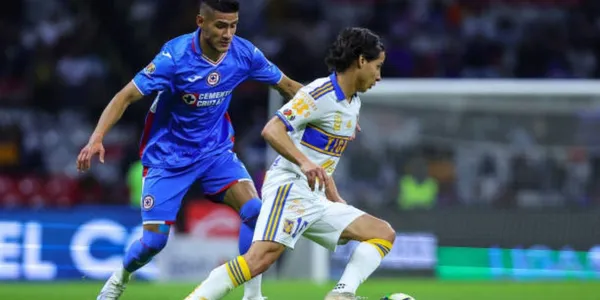 Diego Lainez again generates controversy. He was given the first ball, he made a crack play, but then he watered it down