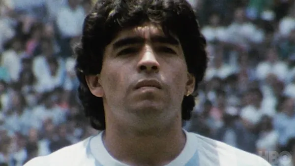 Diego Maradona underwent emergency surgery for a bruise on his brain and the doctors told you about how the operation went.