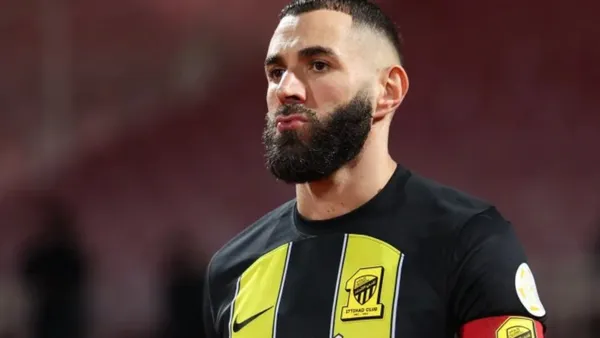 Different reports suggest that French striker Karim Benzema could have an early retirement