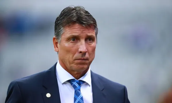 Due to Cruz Azul's bad results, the club's executives are already thinking about a replacement for coach Robert Siboldi.