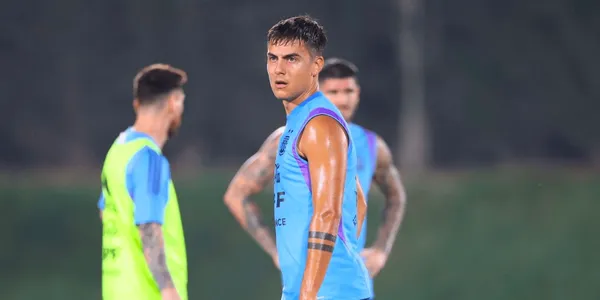 Dybala was one of the players who suffered the most and encouraged his teammates from the substitute bench.