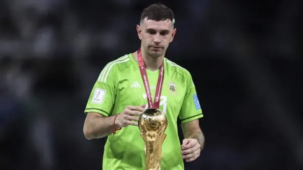 Emiliano Martinez mocked the Mexican national team at the Qatar World Cup and now they define his destiny after Bayern Munich's rejection