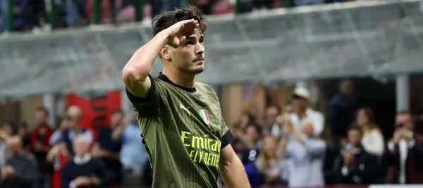 Erik ten Hag is still looking for a midfielder