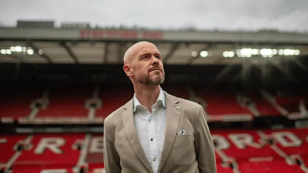 Erik ten Hag starts with problems at United