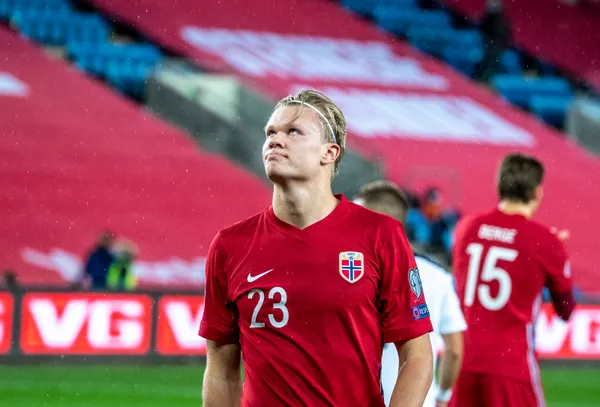 Erling Haaland will be a spectator at the 2022 FIFA World Cup after Norway failed to even make the playoffs. See how much he will lose?