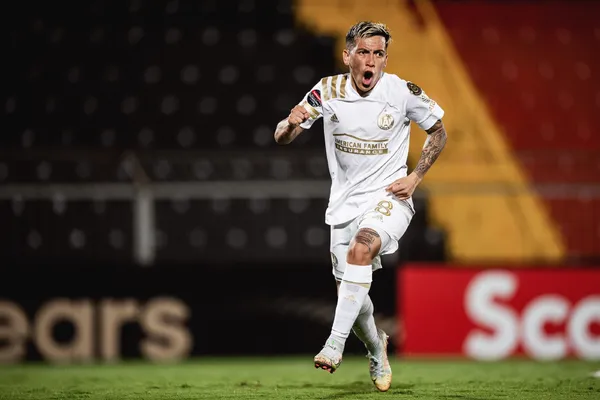 Esequiel Barco scored the winning goal.